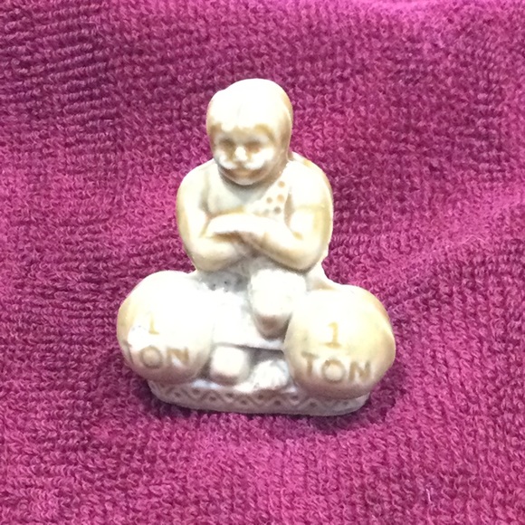 Red Rose Tea “Strongman” figurine - Picture 1 of 6